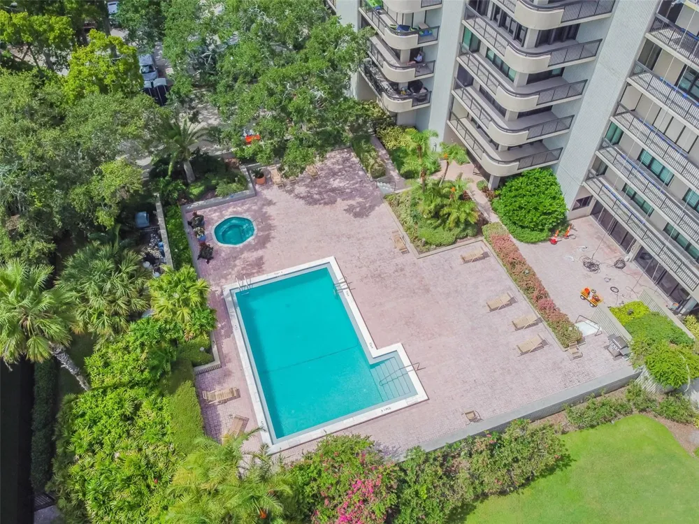 2413 BAYSHORE BOULEVARD #1904 Tampa, FL 33629