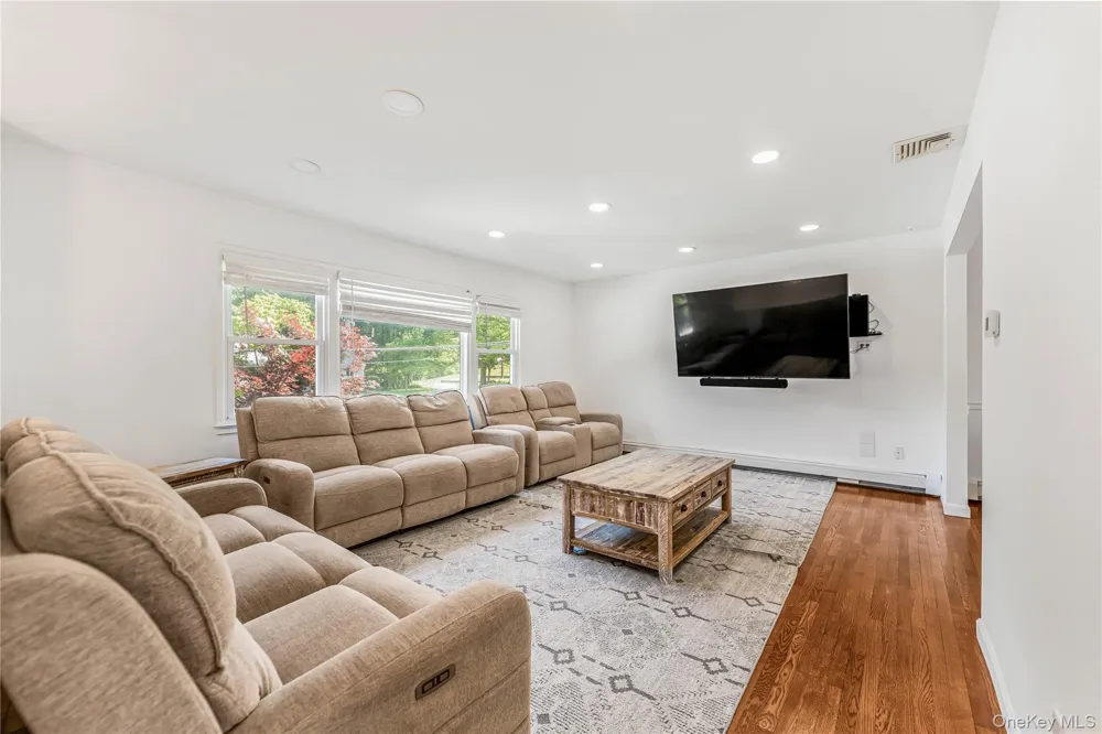 1019 Fox Meadow Road Yorktown Heights, NY 10598