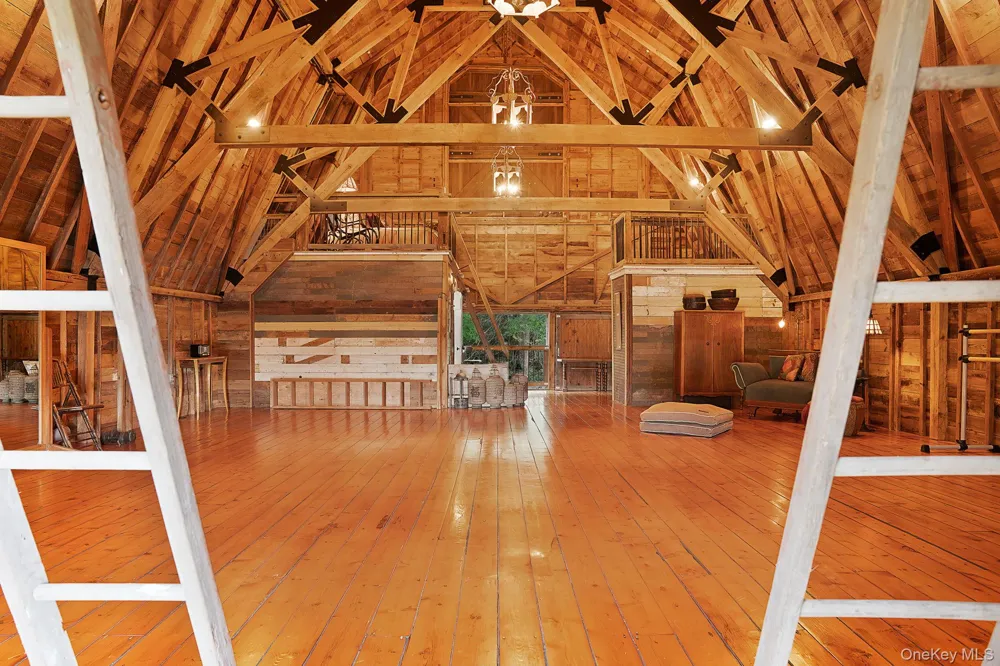 47 White Bridge Rd Chatham, NY 12136