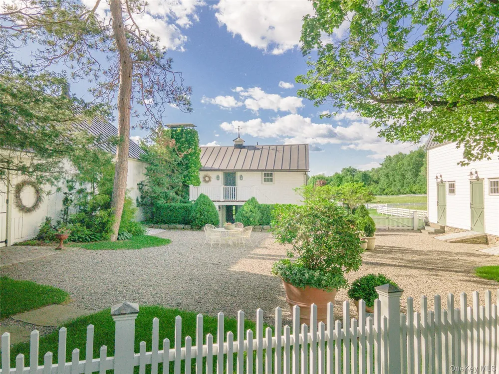 47 White Bridge Rd Chatham, NY 12136