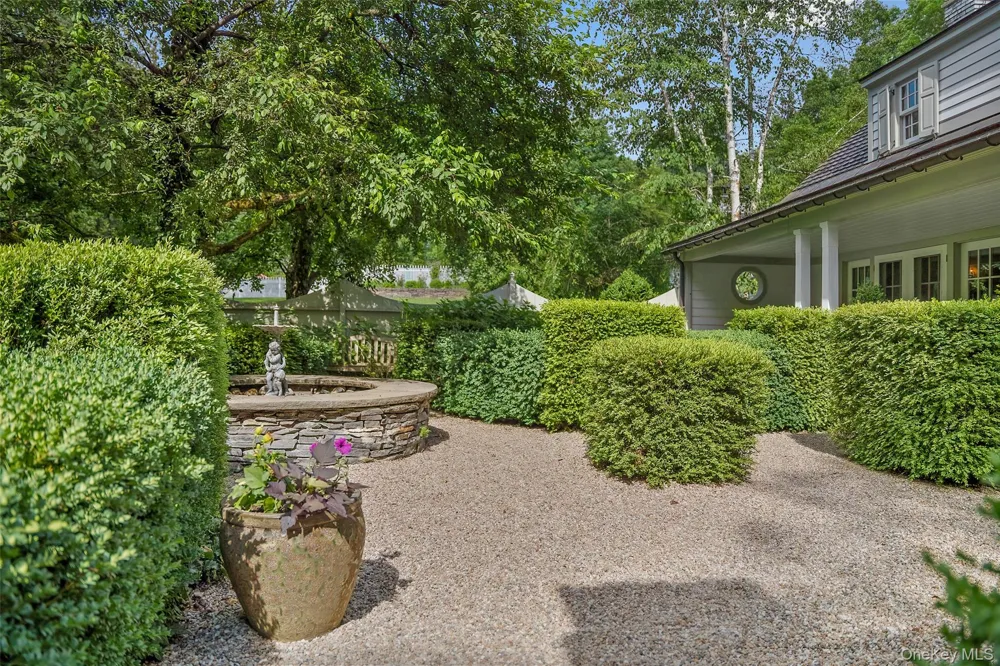 47 White Bridge Rd Chatham, NY 12136