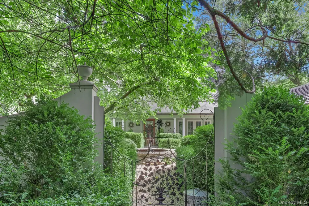 47 White Bridge Rd Chatham, NY 12136