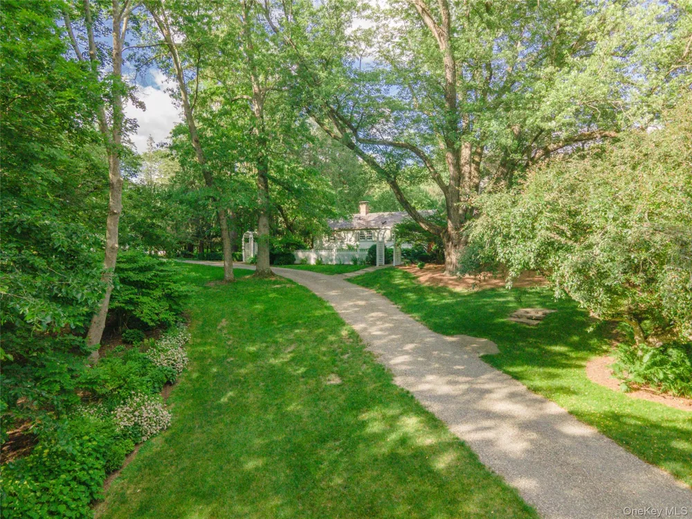 47 White Bridge Rd Chatham, NY 12136