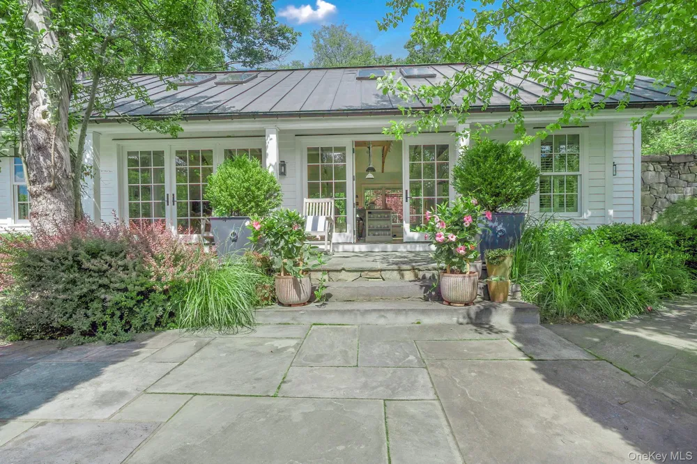 47 White Bridge Rd Chatham, NY 12136