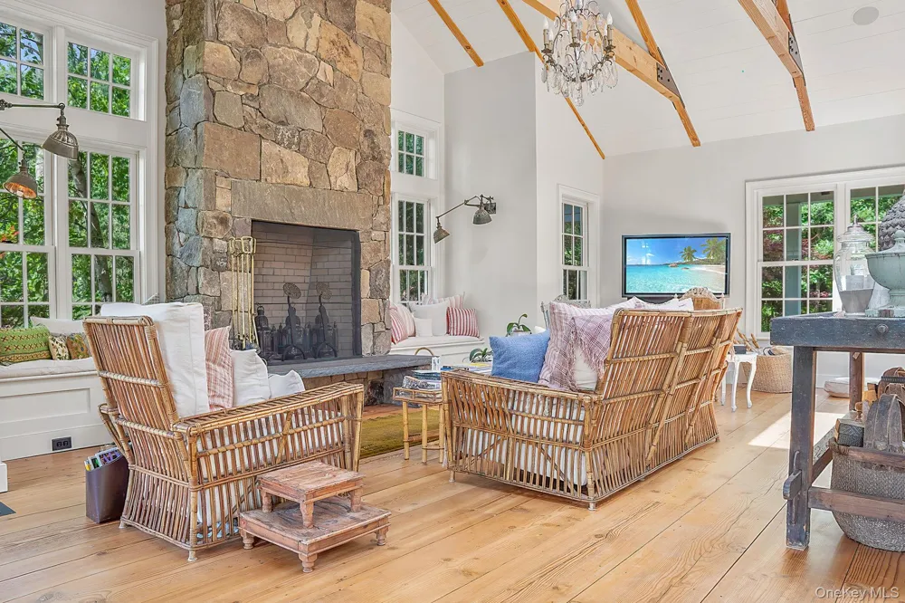 47 White Bridge Rd Chatham, NY 12136