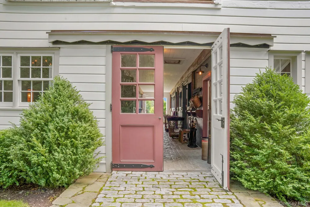 47 White Bridge Rd Chatham, NY 12136