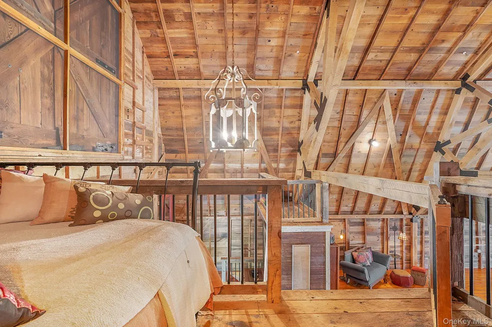 47 White Bridge Rd Chatham, NY 12136