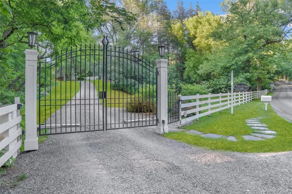 47 White Bridge Rd Chatham, NY 12136