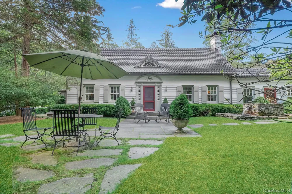 47 White Bridge Rd Chatham, NY 12136