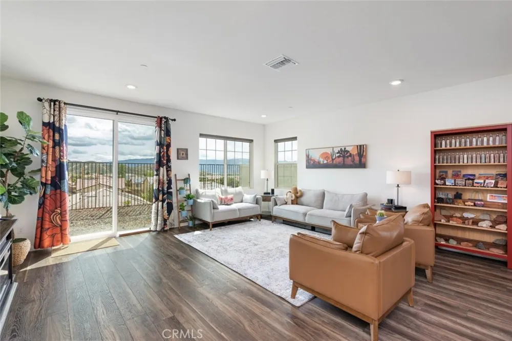 41031 Burnet Street Lake Elsinore, CA 92532