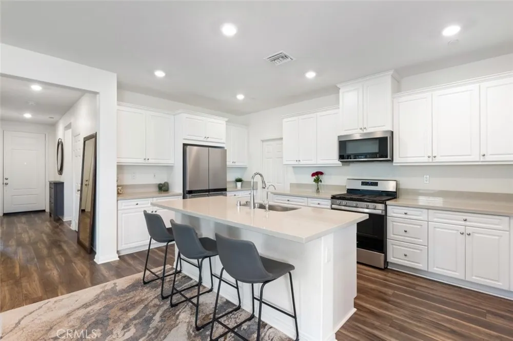 41031 Burnet Street Lake Elsinore, CA 92532