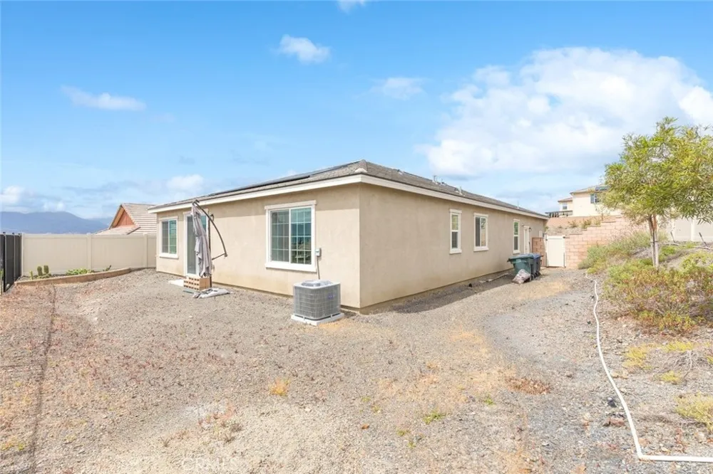 41031 Burnet Street Lake Elsinore, CA 92532