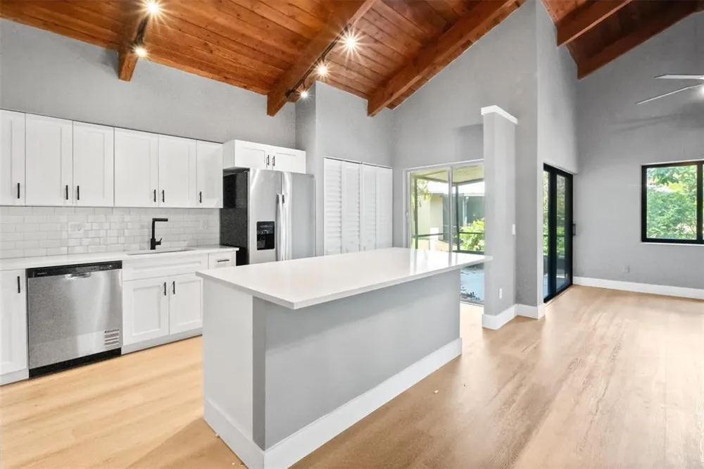 2146 Nova Village Drive Davie, FL 33317