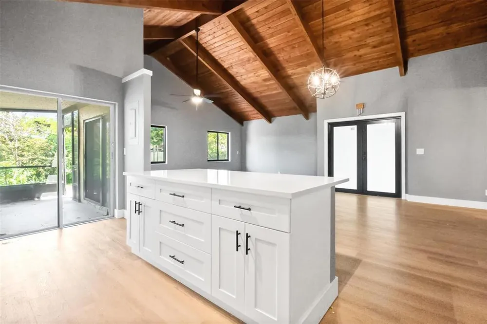 2146 Nova Village Drive Davie, FL 33317