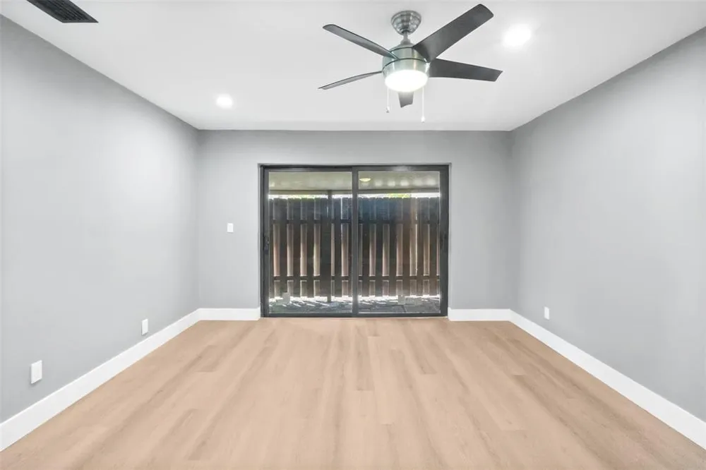 2146 Nova Village Drive Davie, FL 33317