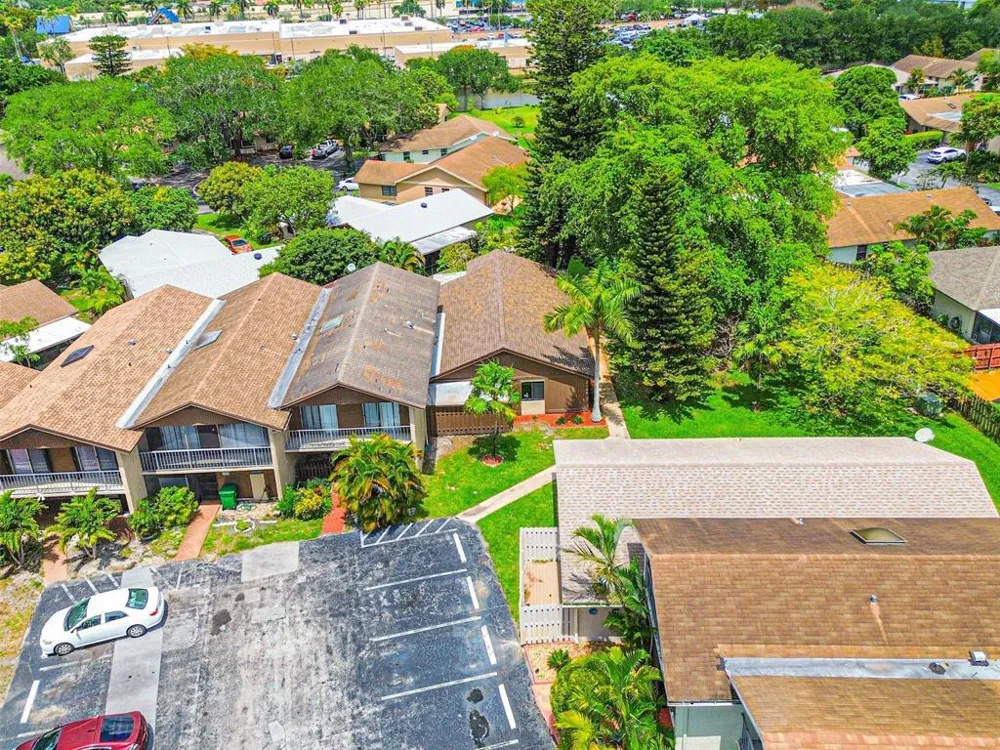 2146 Nova Village Drive Davie, FL 33317