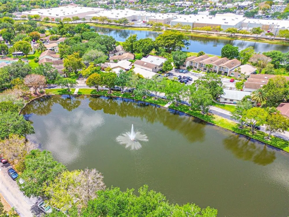 2146 Nova Village Drive Davie, FL 33317