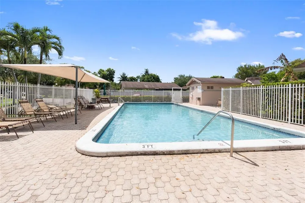 2146 Nova Village Drive Davie, FL 33317