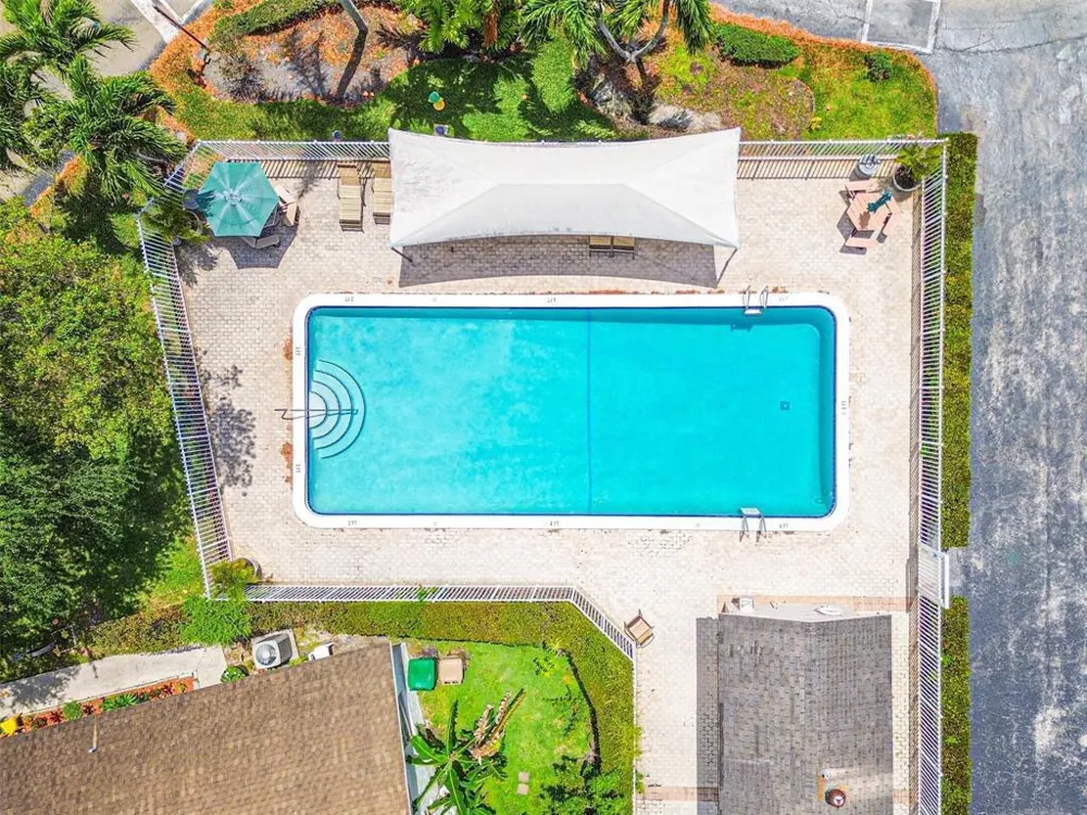 2146 Nova Village Drive Davie, FL 33317