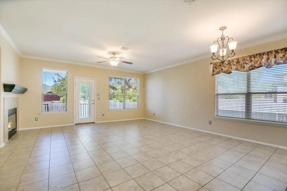 860 Water Hyacinth Loop Leander, TX 78641