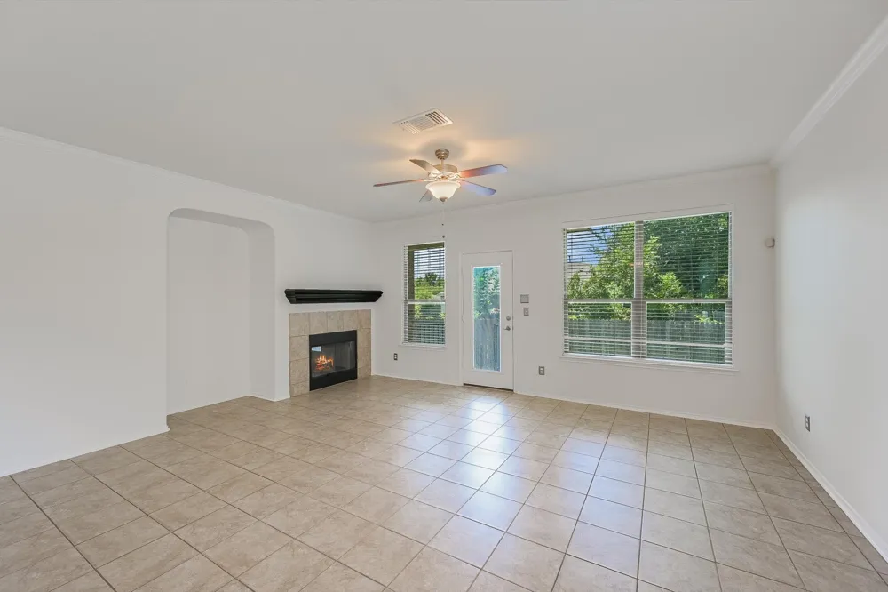 860 Water Hyacinth Loop Leander, TX 78641