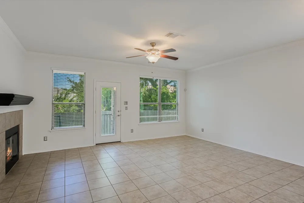 860 Water Hyacinth Loop Leander, TX 78641