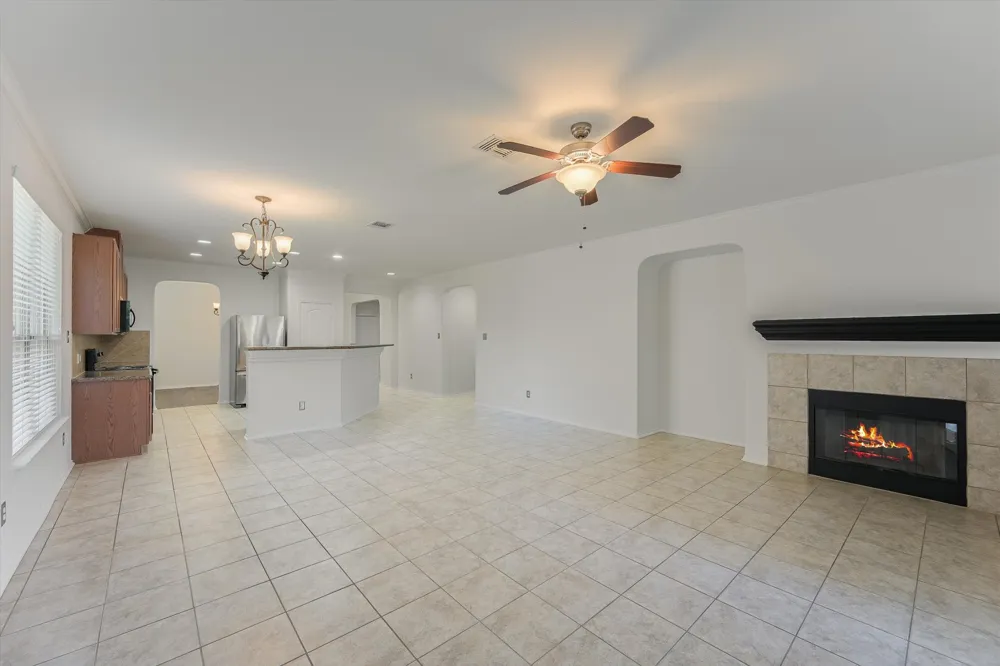 860 Water Hyacinth Loop Leander, TX 78641