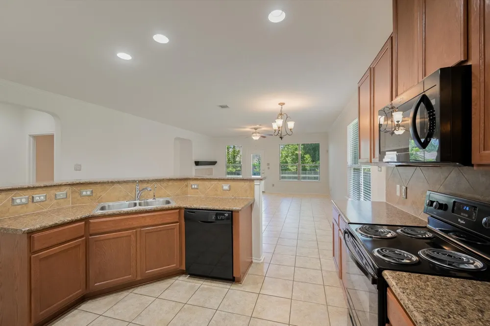 860 Water Hyacinth Loop Leander, TX 78641