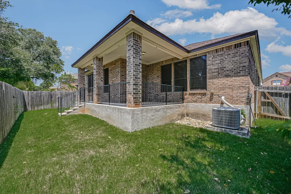 860 Water Hyacinth Loop Leander, TX 78641