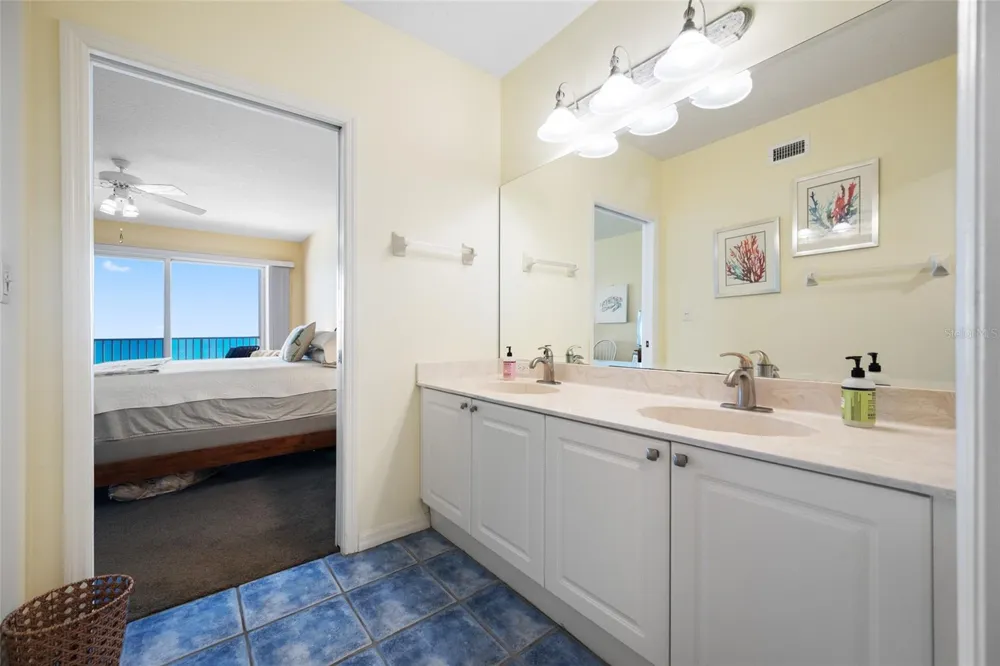 16550 GULF BOULEVARD #645 North Redington Beach, FL 33708
