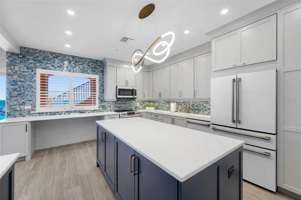 16550 GULF BOULEVARD #645 North Redington Beach, FL 33708