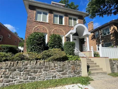 574 E 3rd Street #1