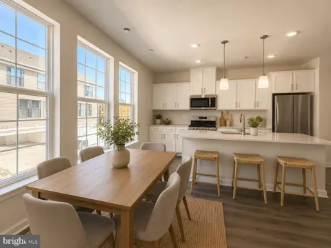 25 CLEMENTON ROAD E