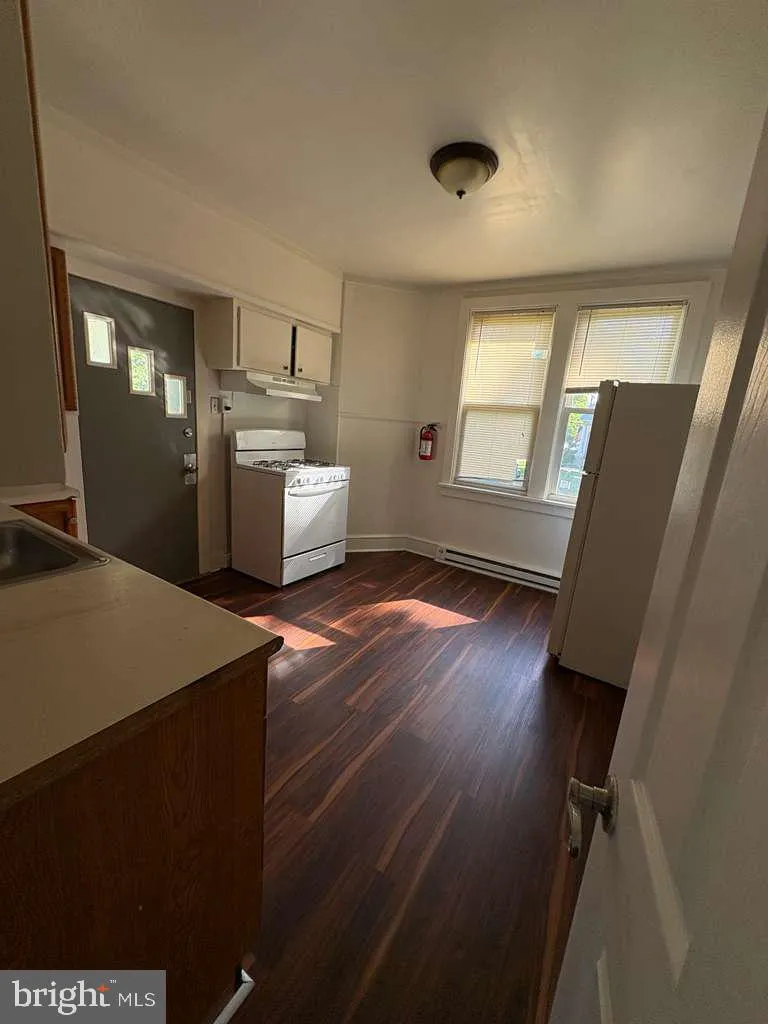 402 CINNAMINSON AVENUE #2 Palmyra, NJ 08065