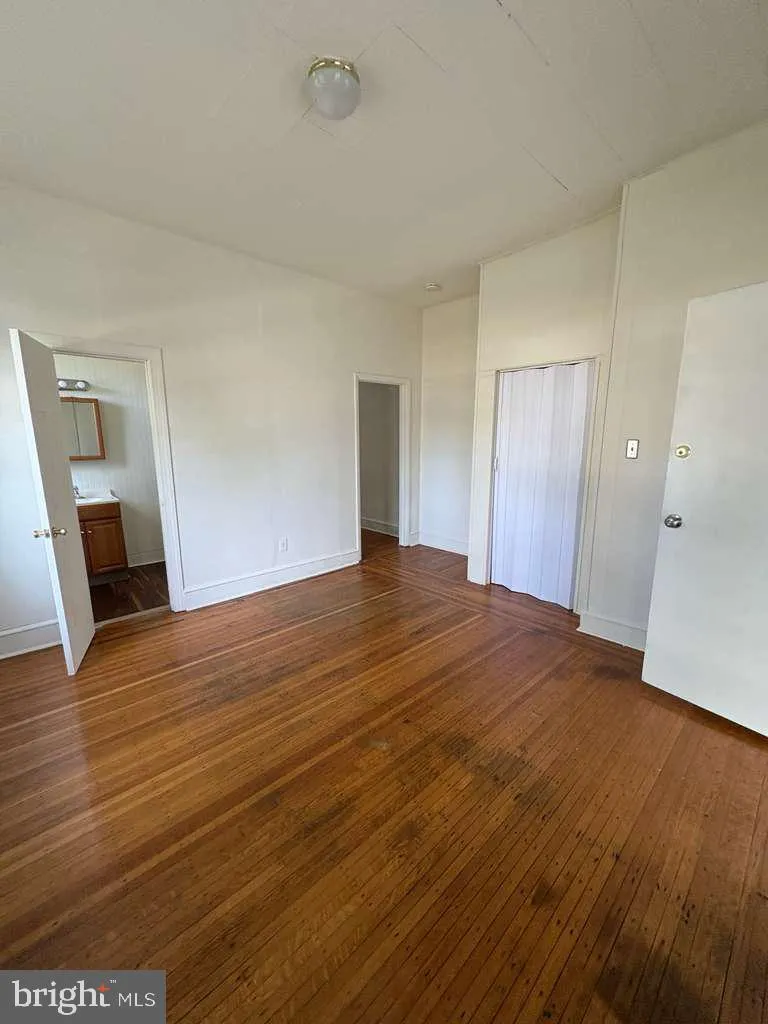 402 CINNAMINSON AVENUE #2 Palmyra, NJ 08065