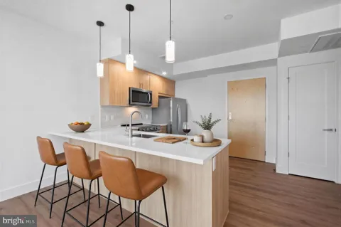 650 MONTGOMERY AVENUE #201