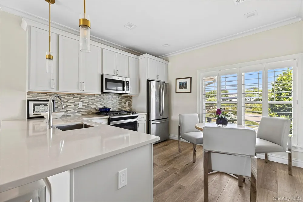 4102 Fox Hill Drive Baiting Hollow, NY 11933