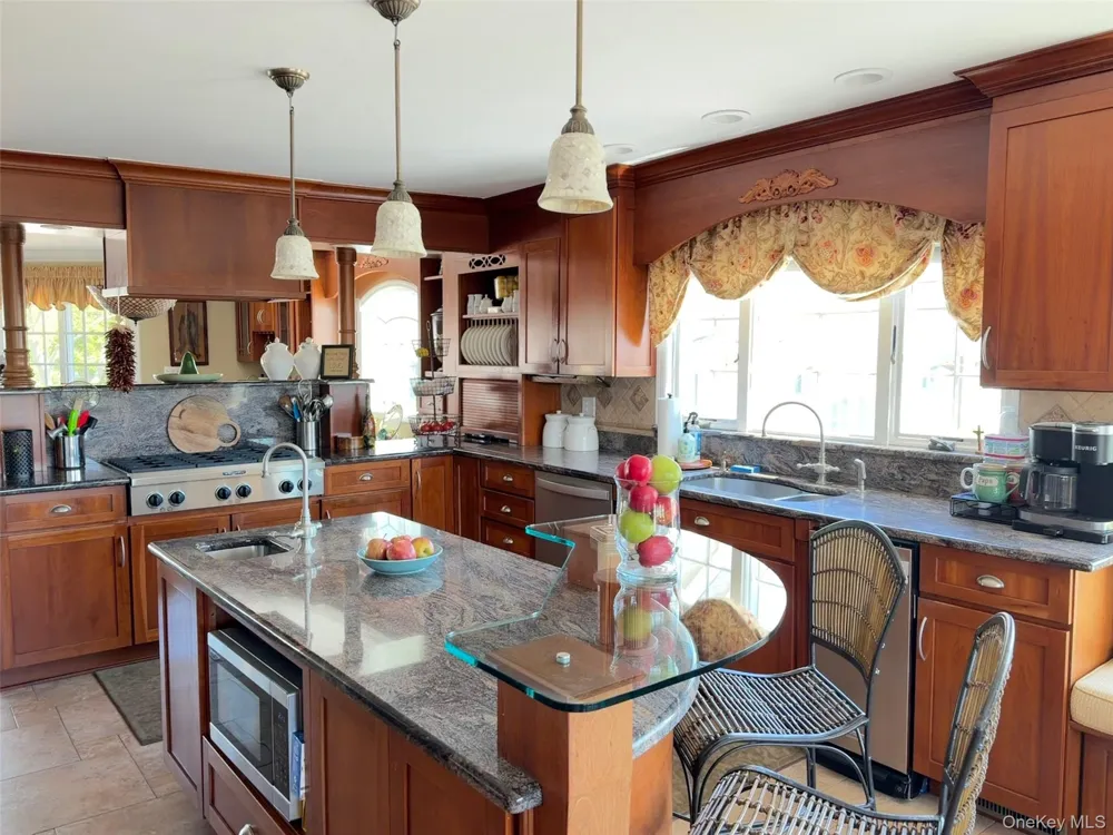 30 Namkee Lane Blue Point, NY 11715