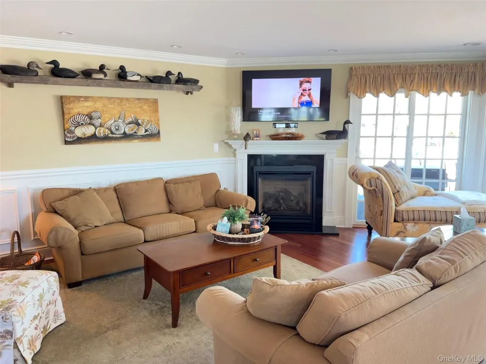 30 Namkee Lane Blue Point, NY 11715