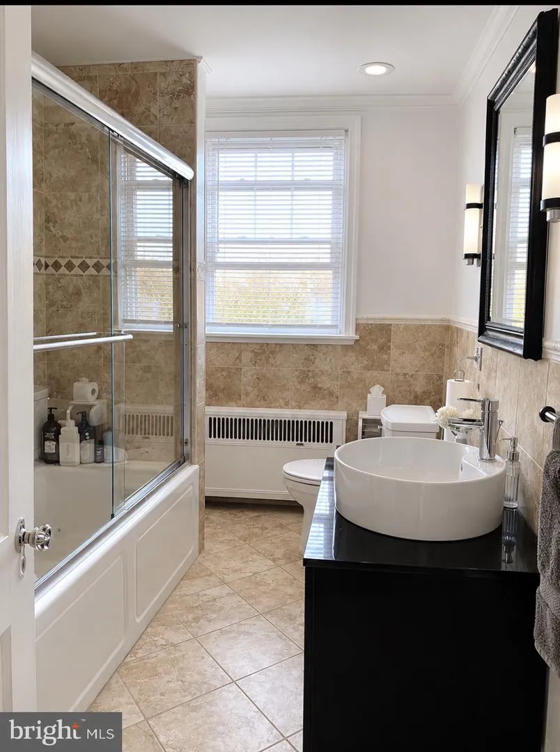 1905 W OLNEY AVENUE Philadelphia, PA 19141