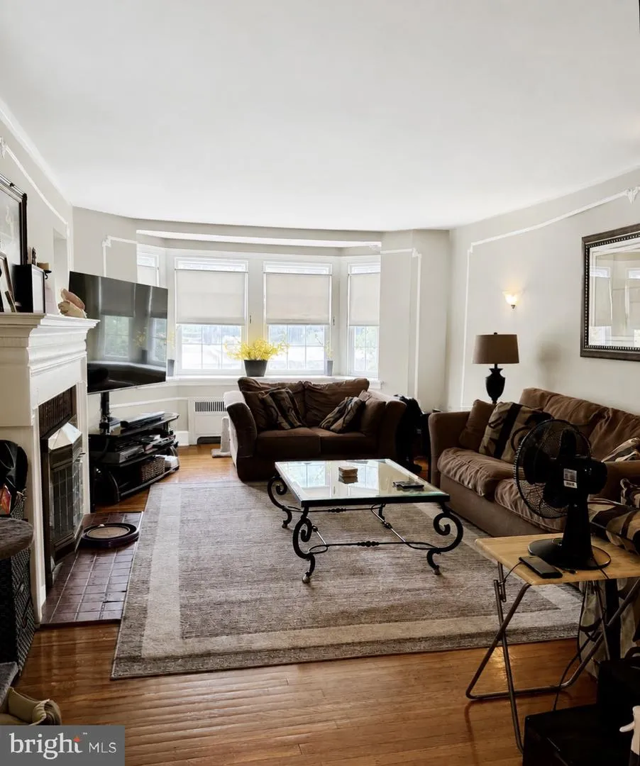 1905 W OLNEY AVENUE Philadelphia, PA 19141