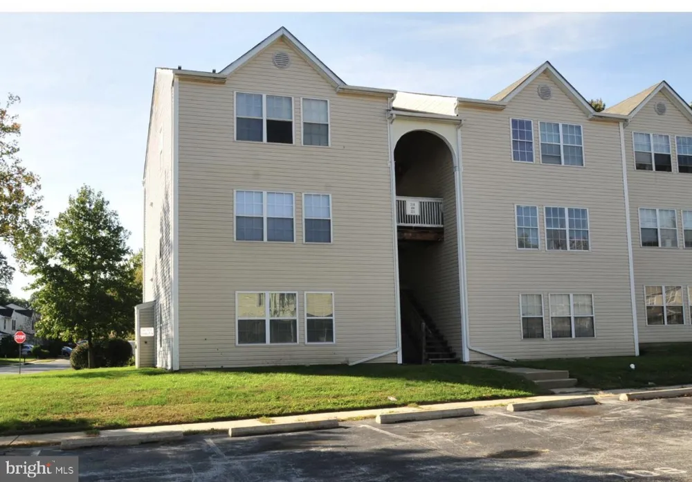 221 HIGHLAND BOULEVARD New Castle, DE 19720