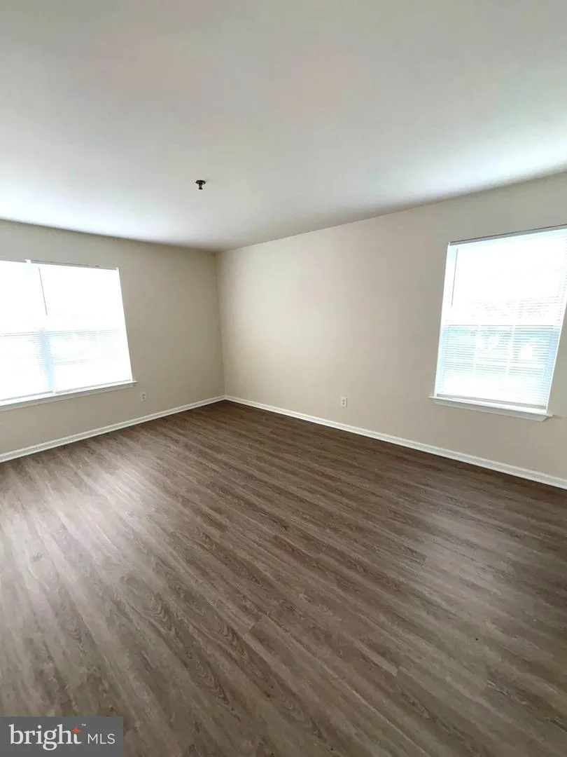 221 HIGHLAND BOULEVARD New Castle, DE 19720