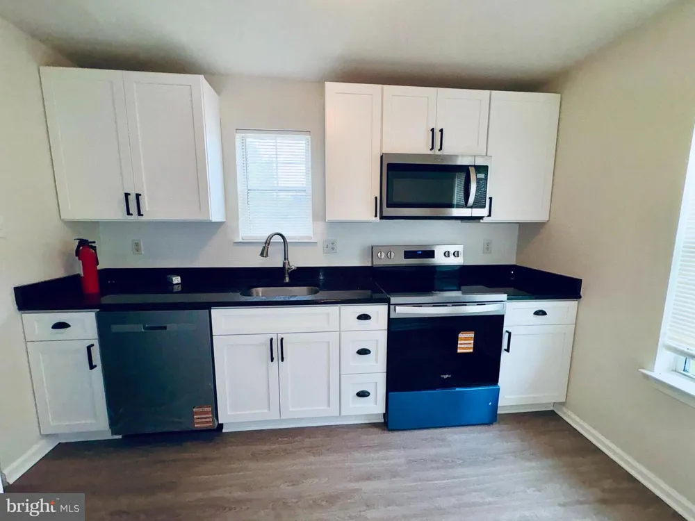 221 HIGHLAND BOULEVARD New Castle, DE 19720