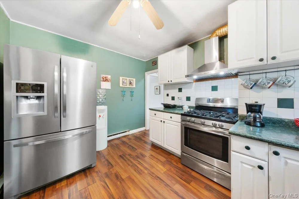 184 Lake Drive Lake Peekskill, NY 10537