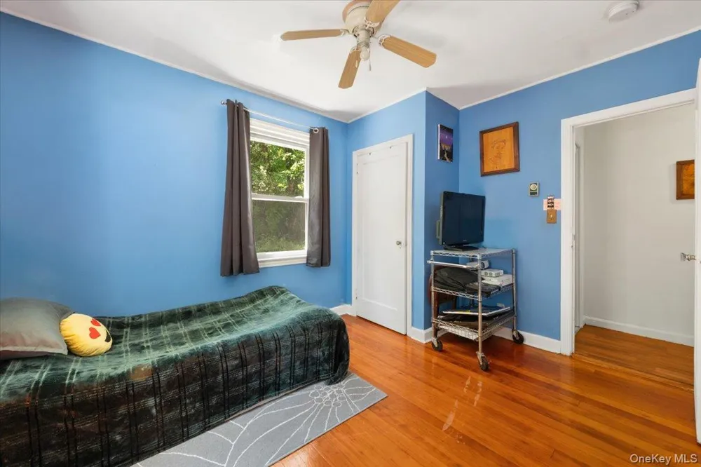 184 Lake Drive Lake Peekskill, NY 10537