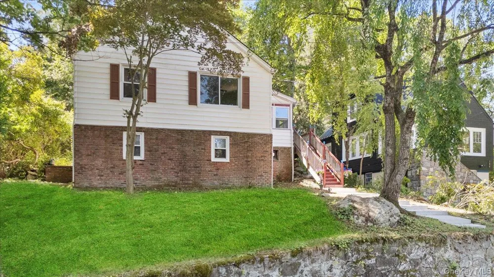 184 Lake Drive Lake Peekskill, NY 10537