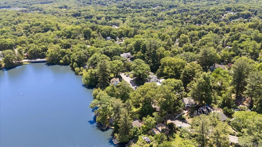 184 Lake Drive Lake Peekskill, NY 10537