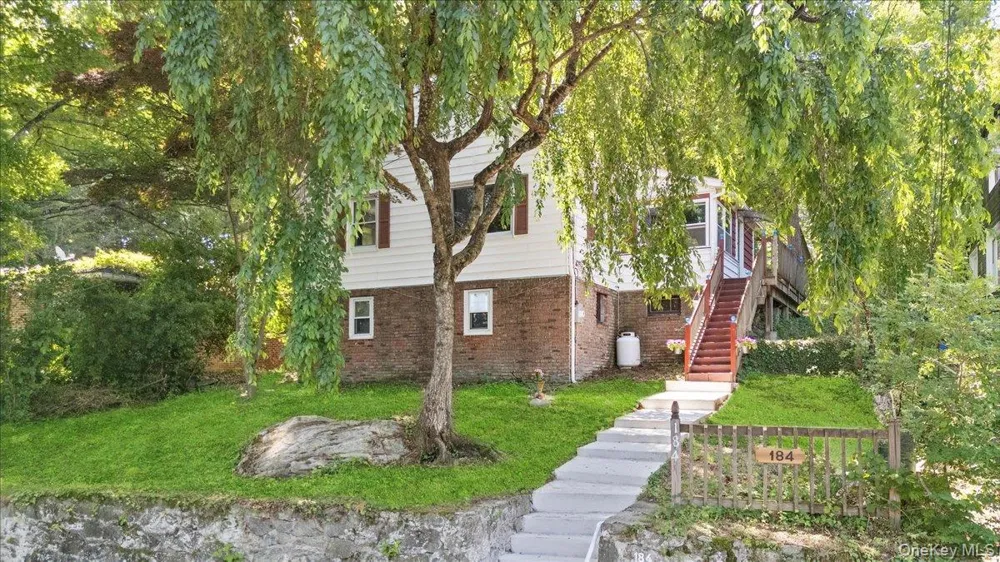 184 Lake Drive Lake Peekskill, NY 10537