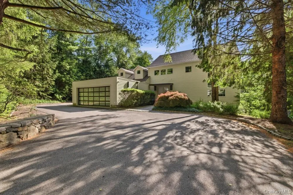 78 Old Church Lane Pound Ridge, NY 10576